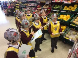 Ag foghlaim faoi bhia le TESCO! Learning about food with TESCO!